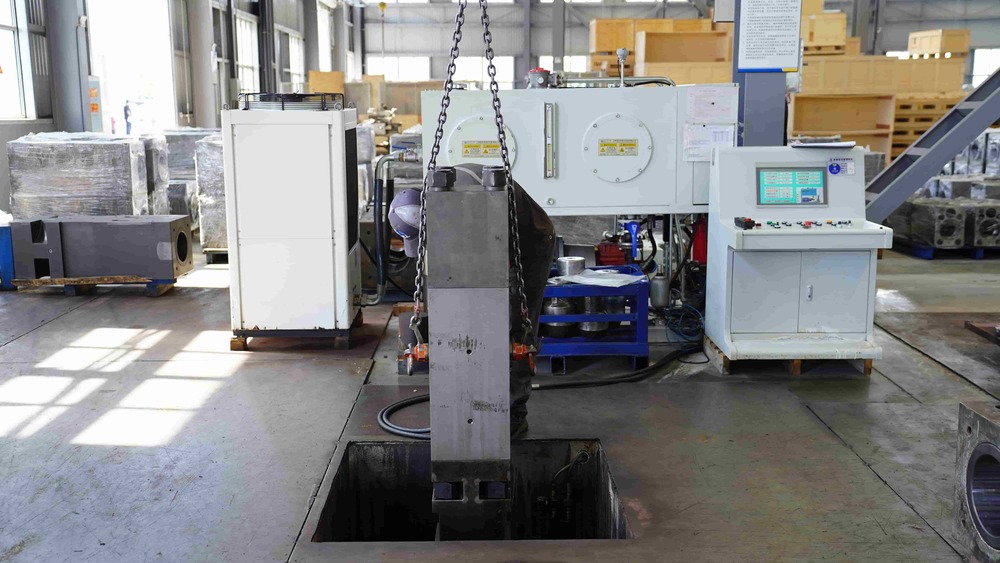 hydraulic-breaker-power-cell-impact-test